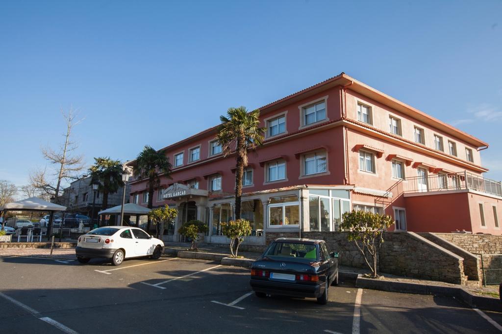 Hotel Garcas Лаваколья Экстерьер фото